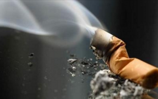 CẢNH BÁO: Nguy hại chết người từ khói thuốc gây ung thư cho trẻ nhỏ khi hít phải