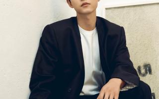 Song Joong Ki đóng hai vai trong phim mới