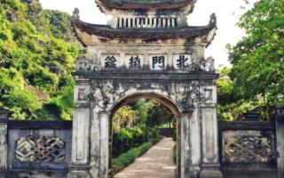 Bí ẩn về lăng mộ vua Đinh Tiên Hoàng, điểm đến linh thiêng trong cố đô Hoa Lư