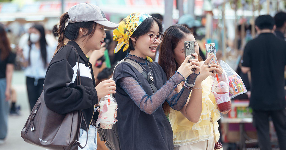 Đón Countdown kiểu “đa trải nghiệm”: Trào lưu mới của giới trẻ TP.Hồ Chí Minh